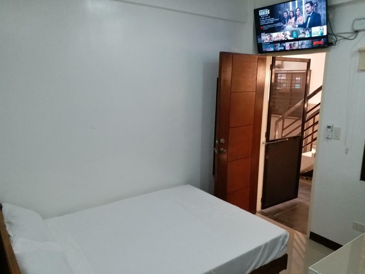 Clark-Pad Inn, Angeles City Esterno foto