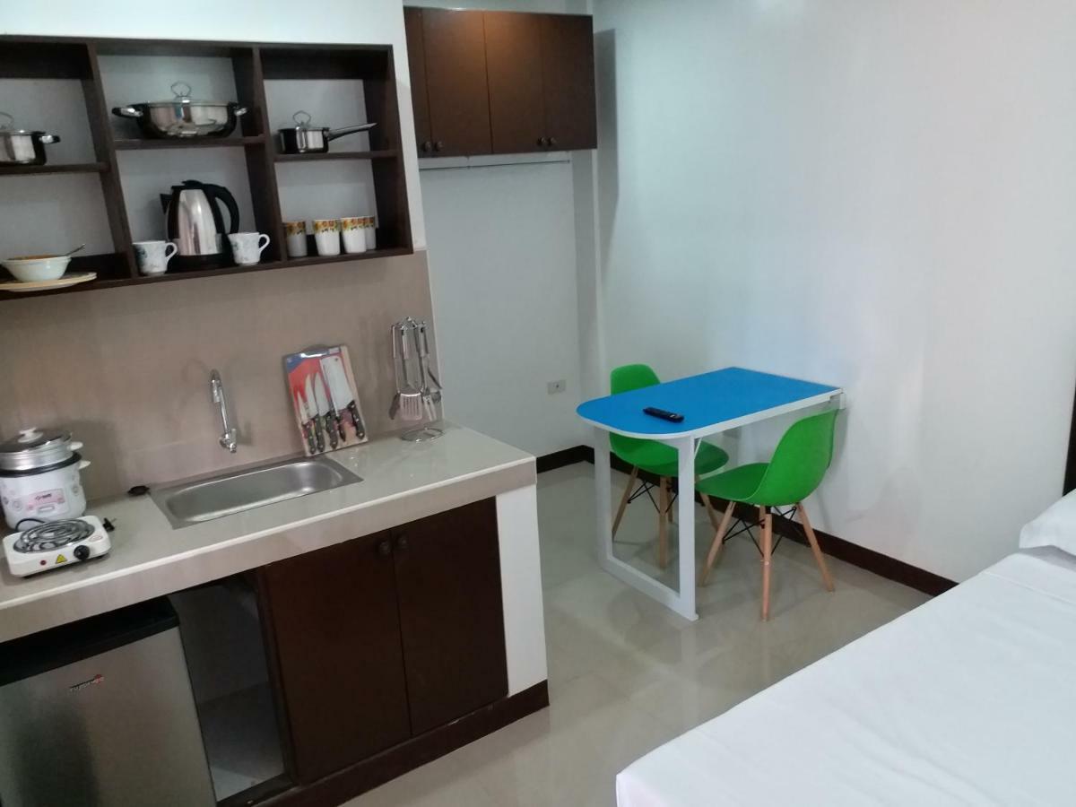 Clark-Pad Inn, Angeles City Esterno foto