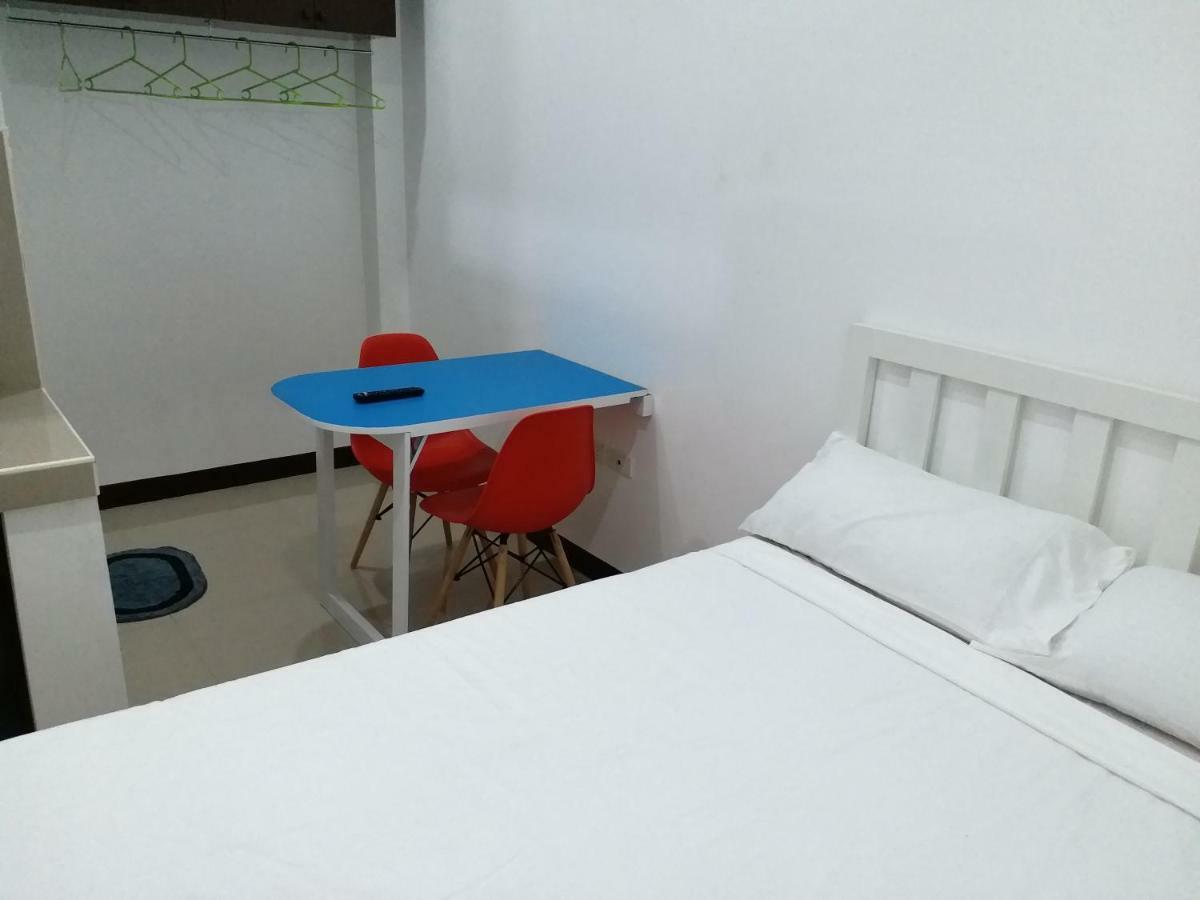Clark-Pad Inn, Angeles City Esterno foto