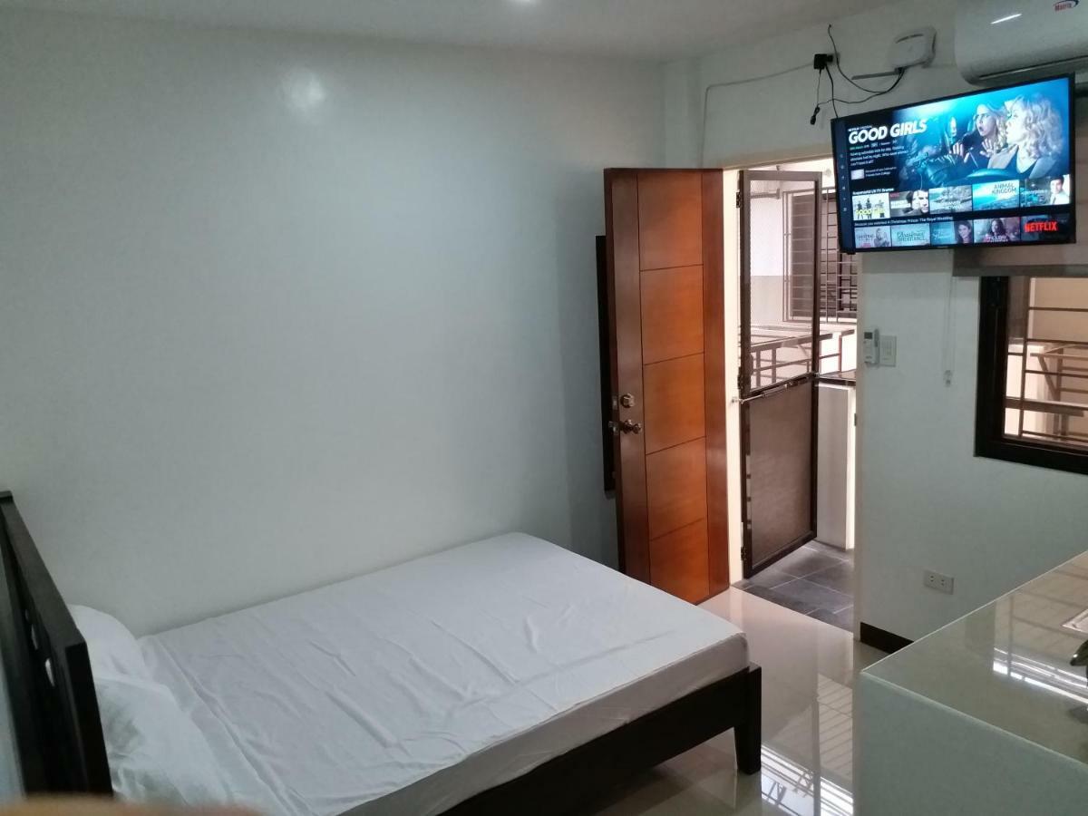 Clark-Pad Inn, Angeles City Esterno foto