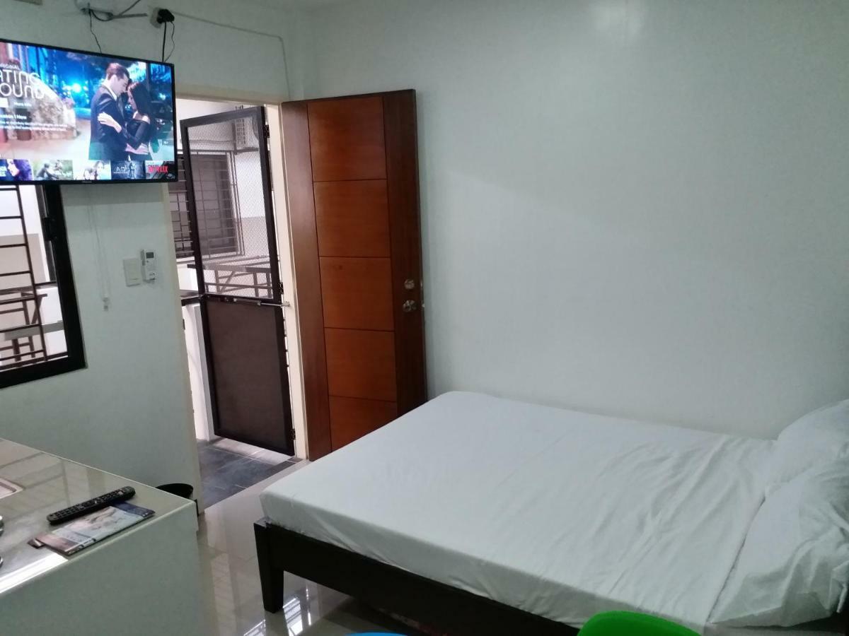 Clark-Pad Inn, Angeles City Esterno foto