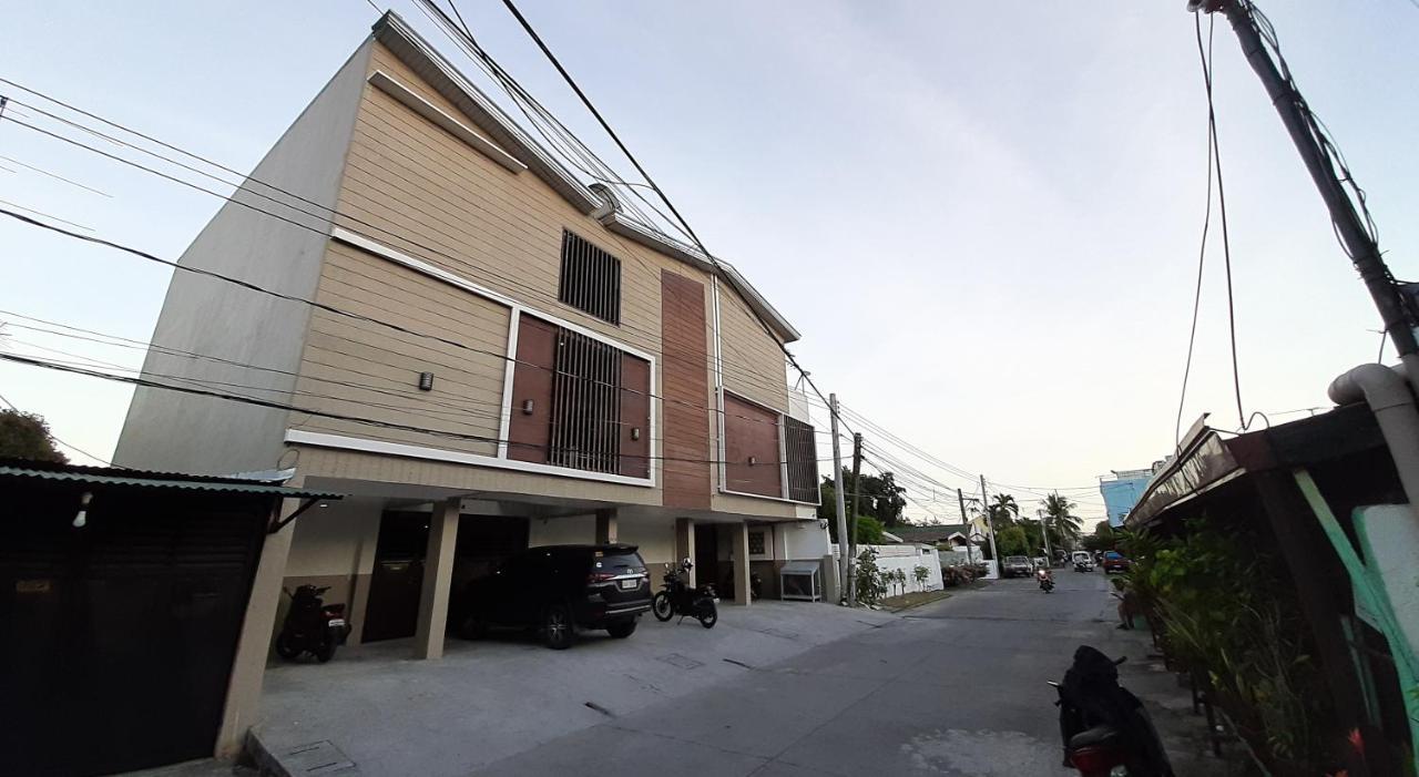 Clark-Pad Inn, Angeles City Esterno foto